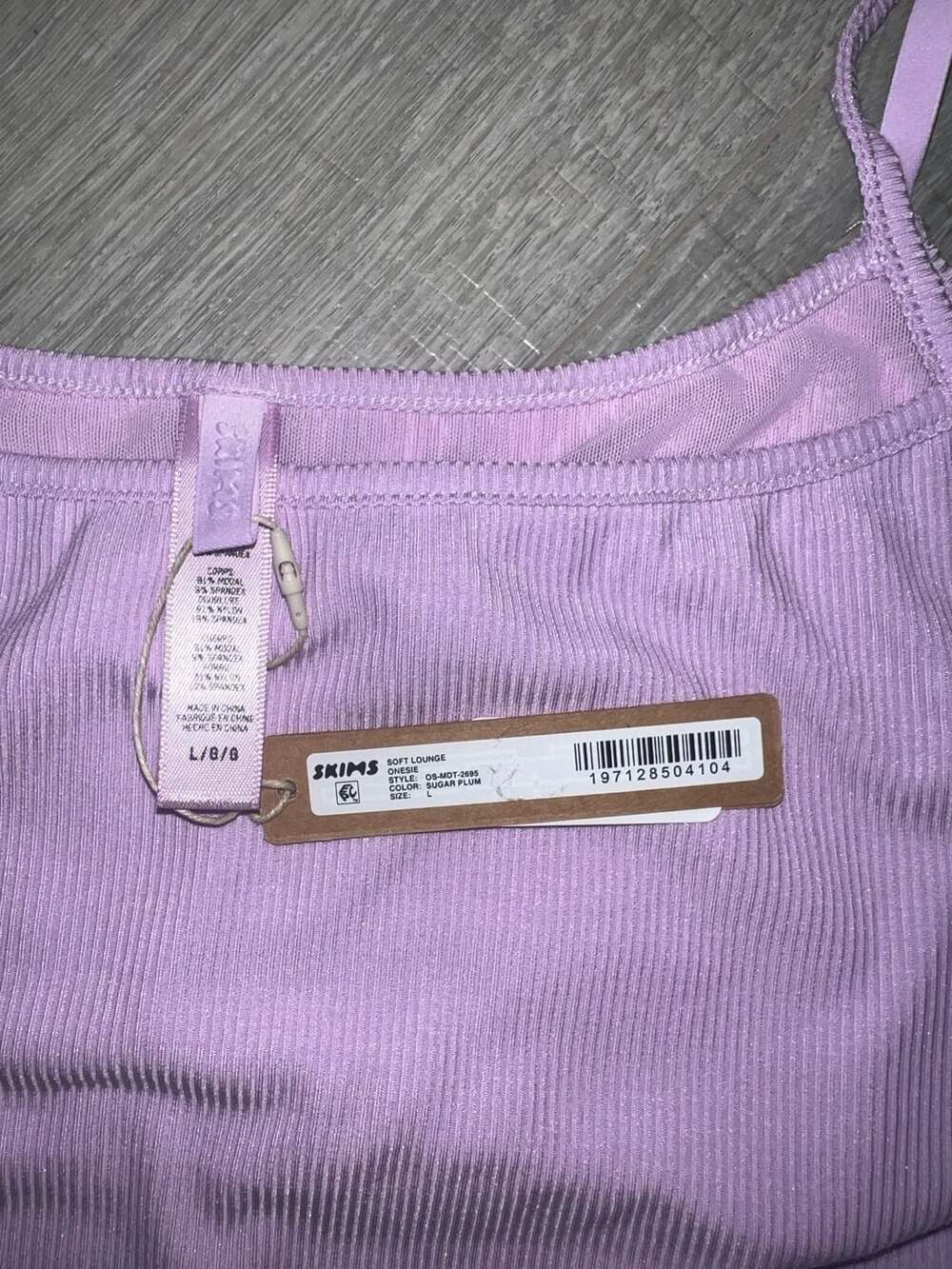 NWT SKIMS Soft Lounge Scoop Onesie Sugar Plum Size L - Picture 3 of 3